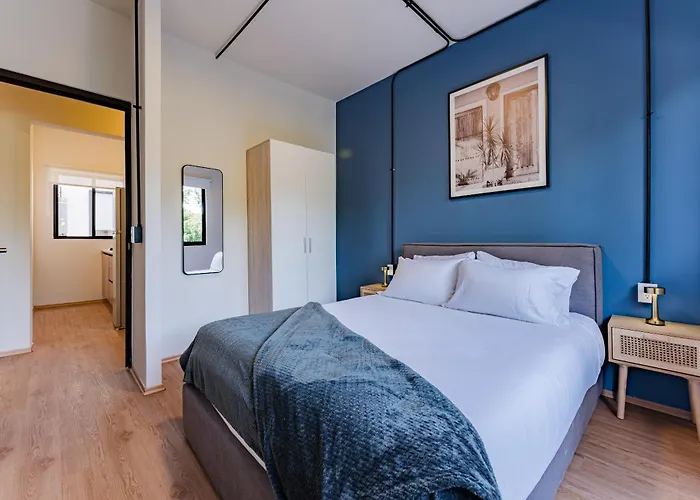 Mariano Hospitality By Vh